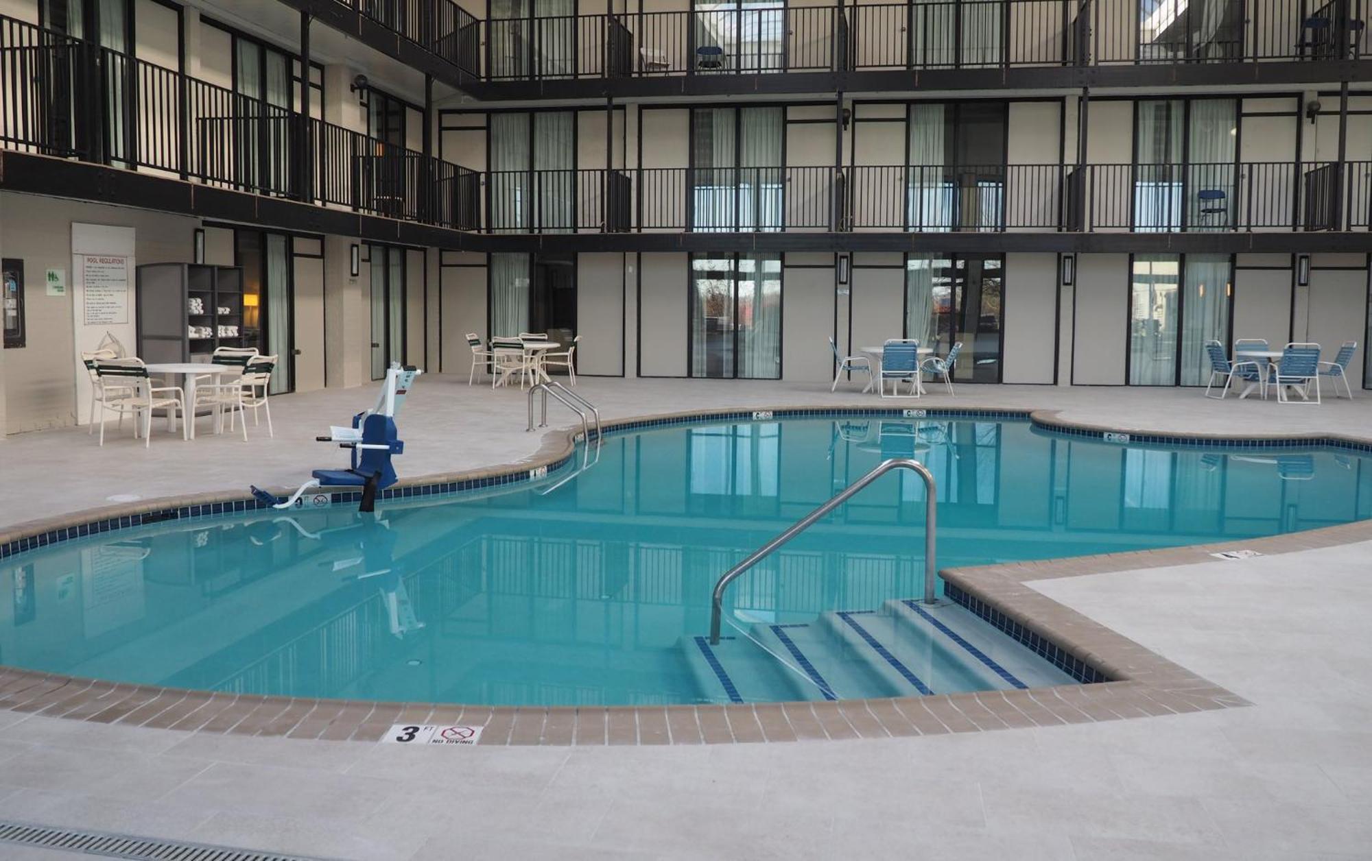 Holiday Inn Harrisburg I-81 Hershey Area By Ihg Ґрантвілл Екстер'єр фото
