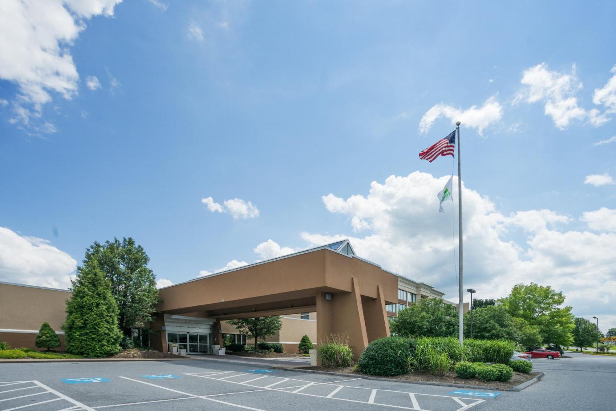Holiday Inn Harrisburg I-81 Hershey Area By Ihg Ґрантвілл Екстер'єр фото